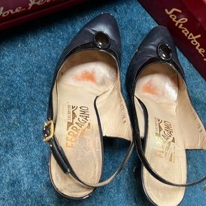 Shoes size 7 1/2 size